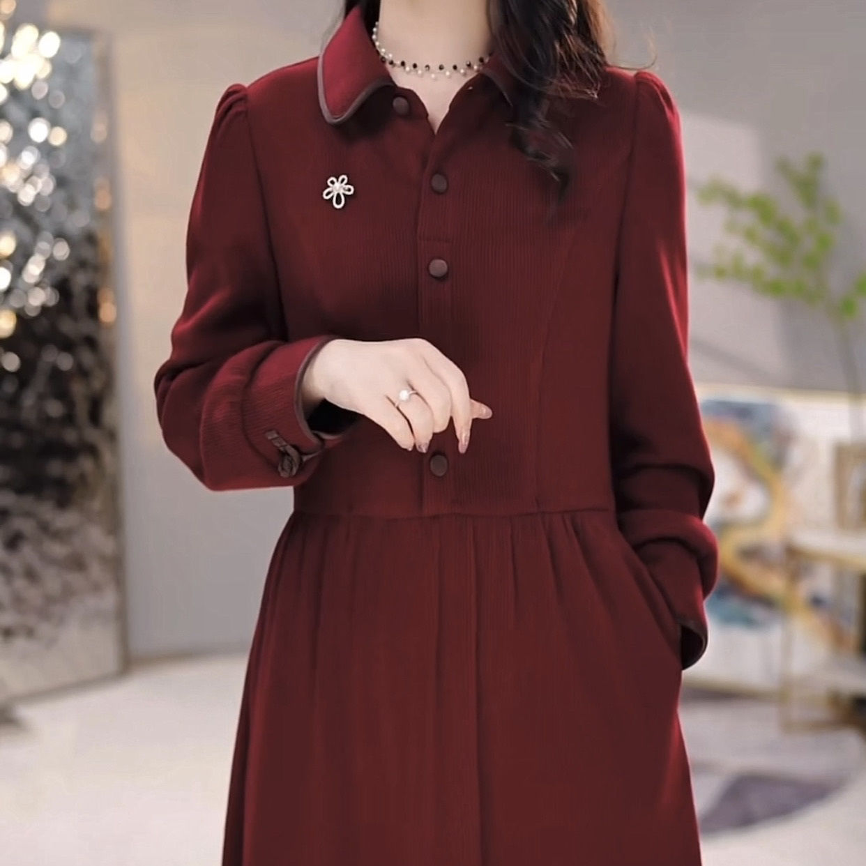 氣質雪尼爾絨連衣裙2023新款女裝秋冬洋氣高檔婚宴喜婆婆禮服裙子