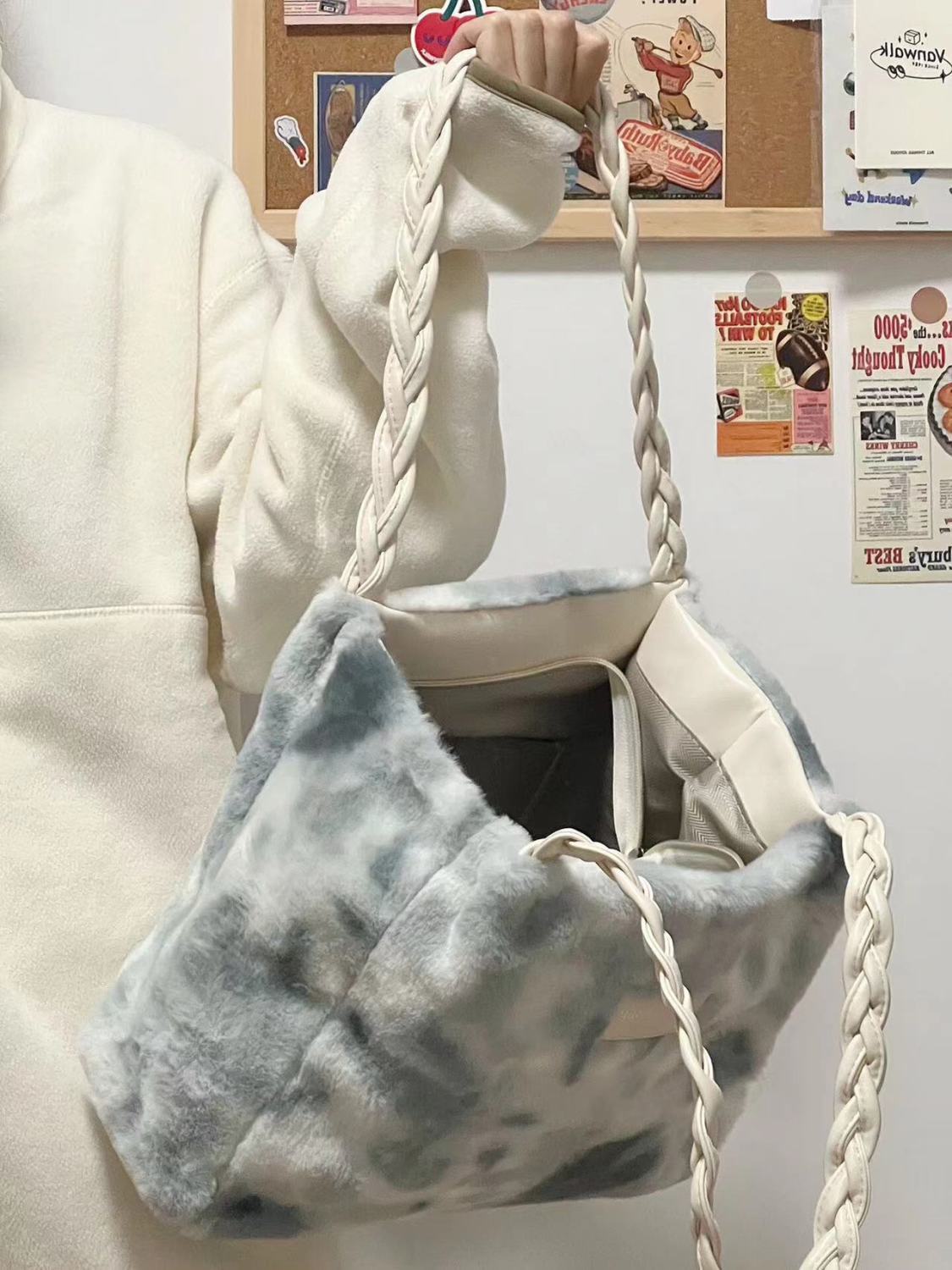秋冬大容量毛毛包包女2022新款簡約通勤單肩包小眾百搭毛絨托特包