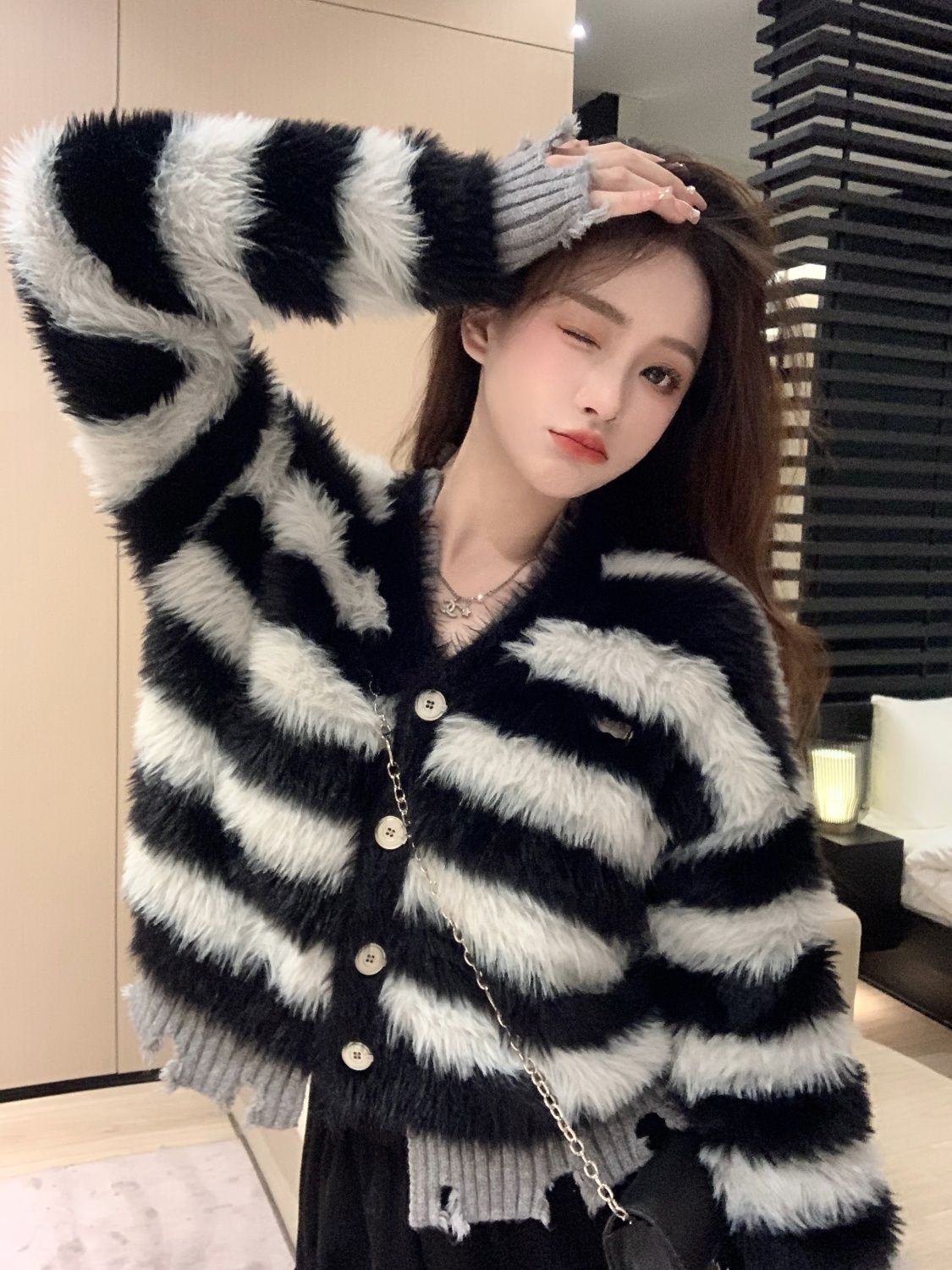 Lazy style soft waxy imitation mink velvet striped sweater cardigan for women early autumn thickened V-neck short sweater