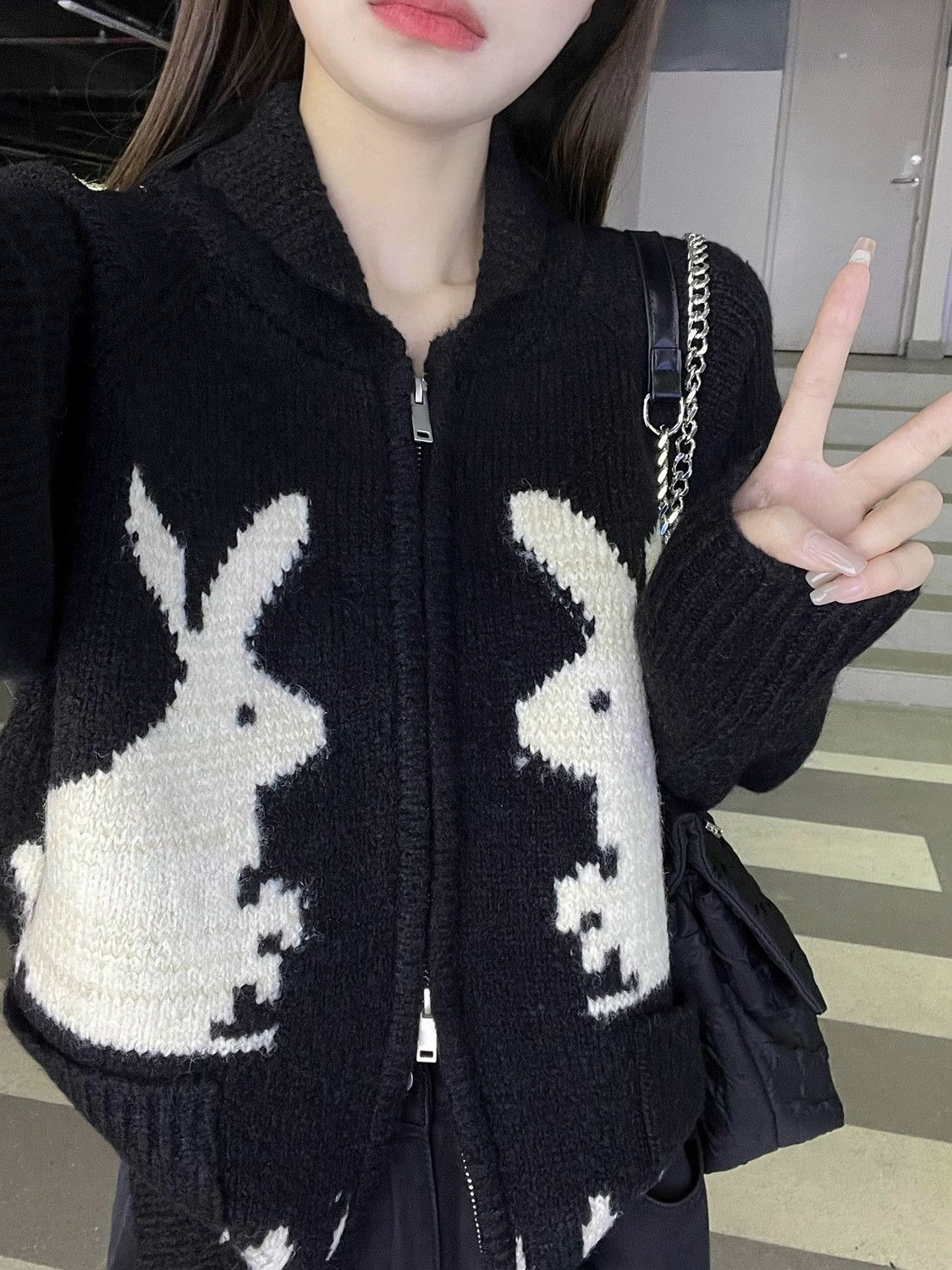Rabbit black lapel heavy zipper sweater coat for women early autumn soft and waxy sweet lazy style knitted cardigan top