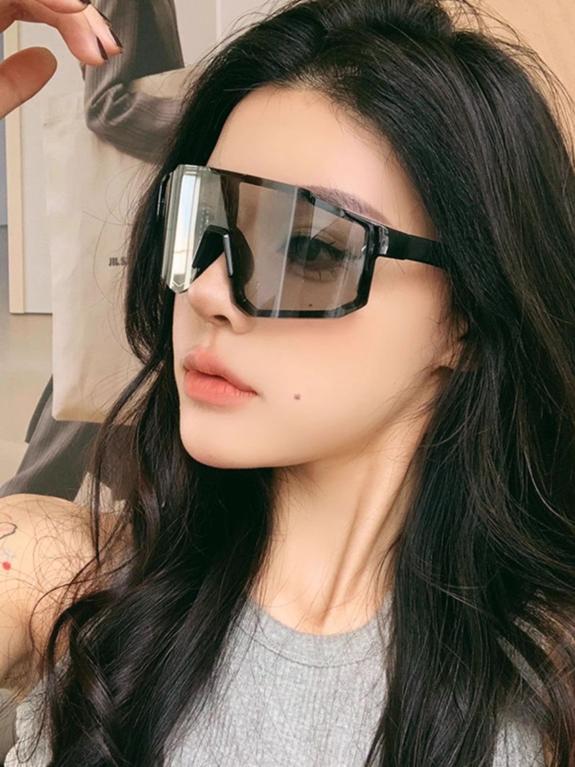 Futuristic Windproof Cycling Glasses For Outdoor Hiking And Skiing_voghion.com