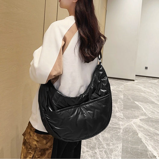 Fashionable Down Bag Women's 2024 Retro New Autumn and Winter Textured Commuting Korean Style Casual Large Capacity Single Shoulder Messenger Bag