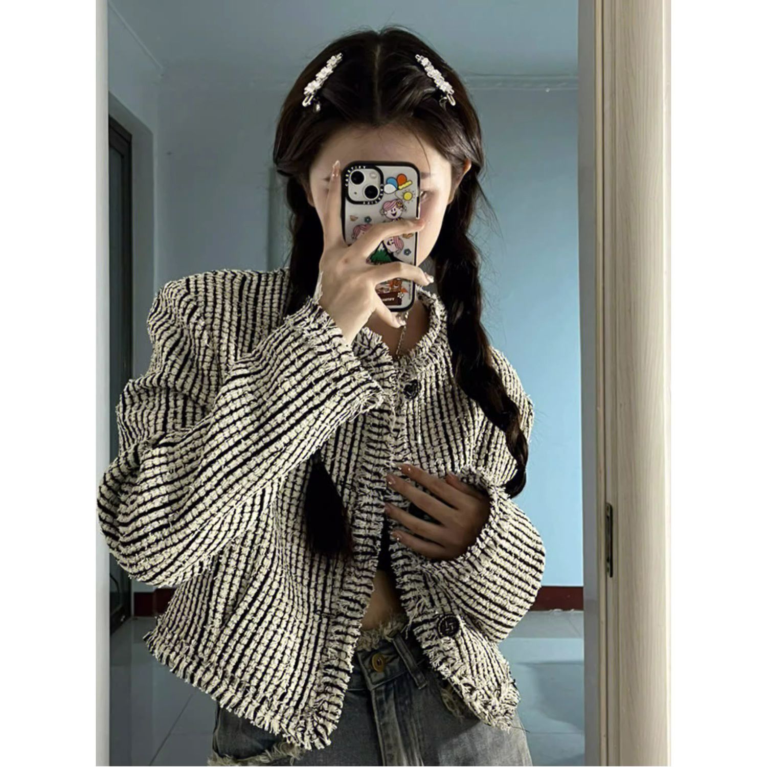 Xiaoxiangfeng jacket for women in autumn and winter new style French temperament small man tassel design high-end short cardigan top