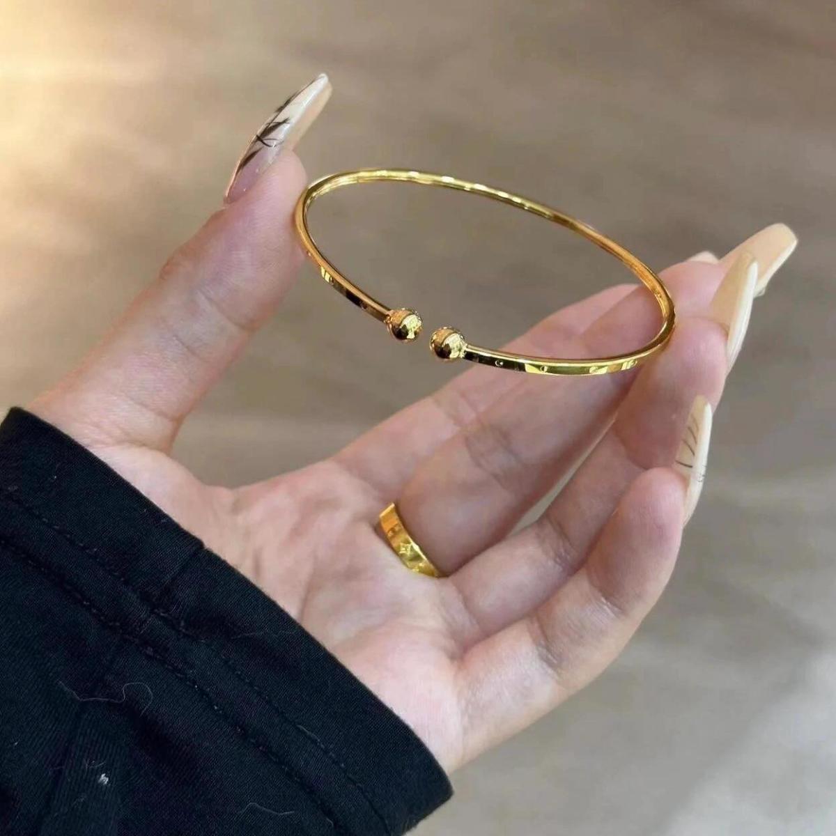 [Plain Pattern Bangle] New Niche Smooth Plain Bangle Bracelet For Women, Versatile, Light Luxury, Simple, Elegant, And_voghion.com