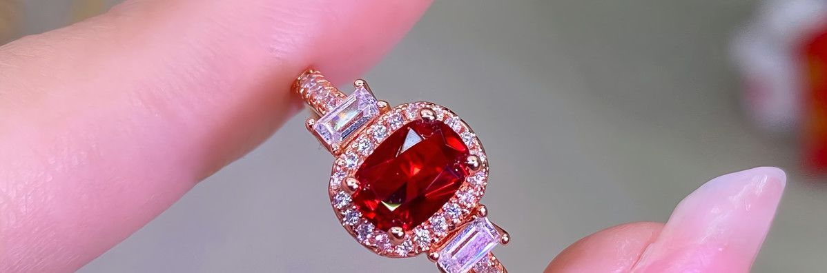 Queen Ruby Jewelry Set detail image 3