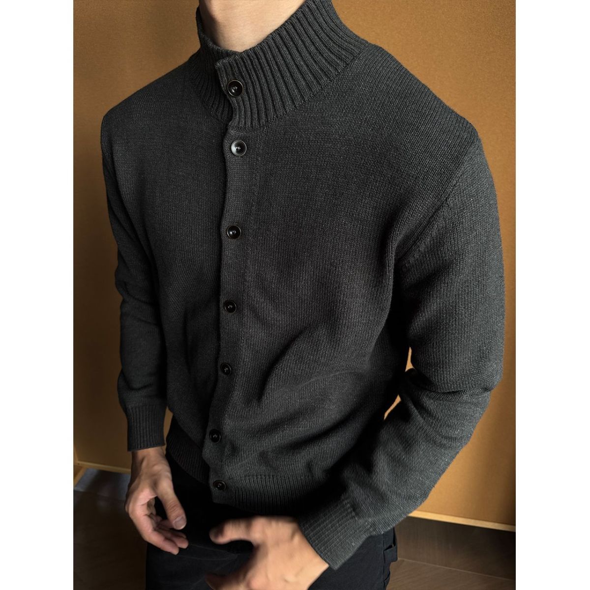 Men's Solid Colour Knitted Sweater Autumn Winter Commuter Style_voghion.com