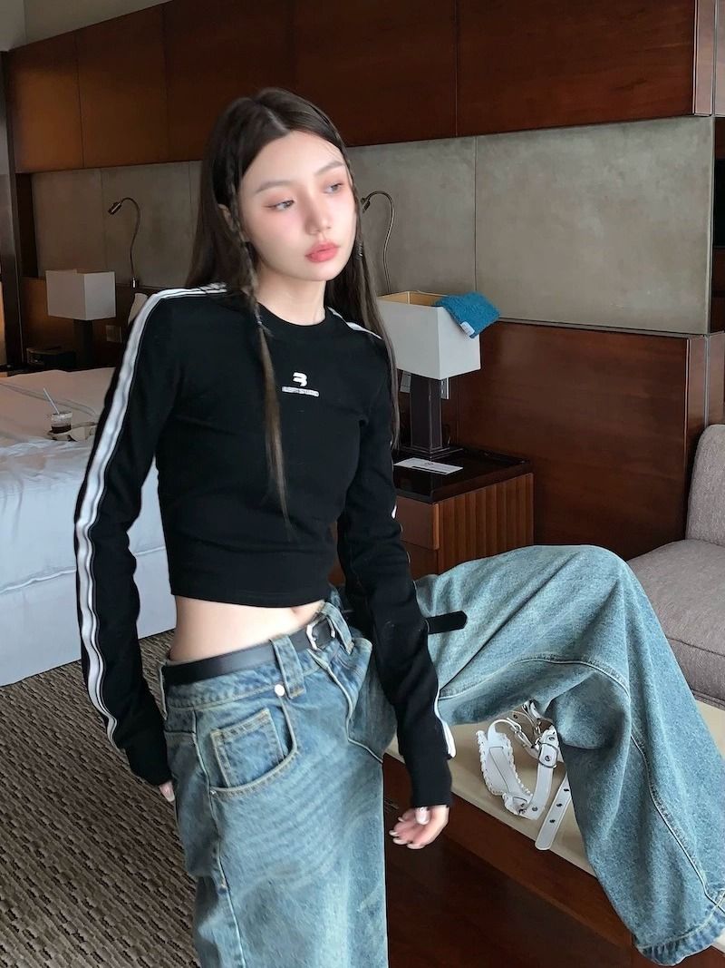 黑色辣妹設計感純欲風短款長袖T恤小眾打底衫女秋季內搭修身上衣