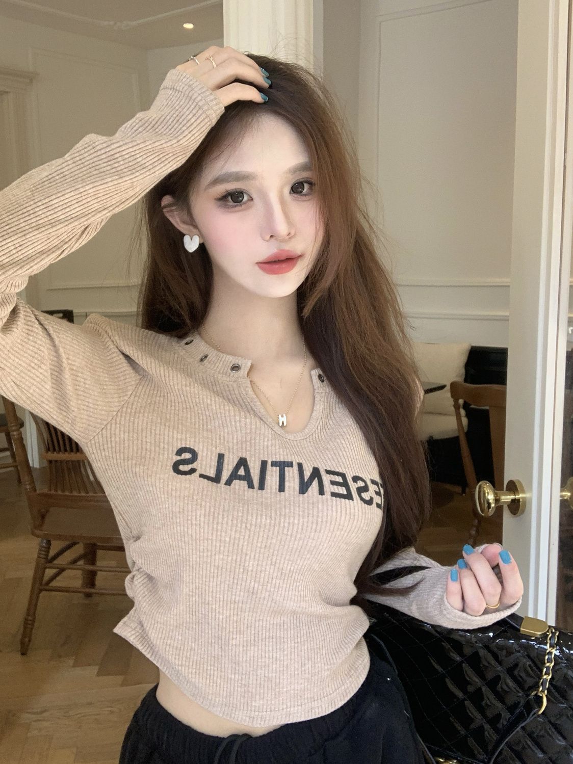 美式復古長袖字母T恤印花褶皺收腰秋季設計打底秋冬修身短款上衣