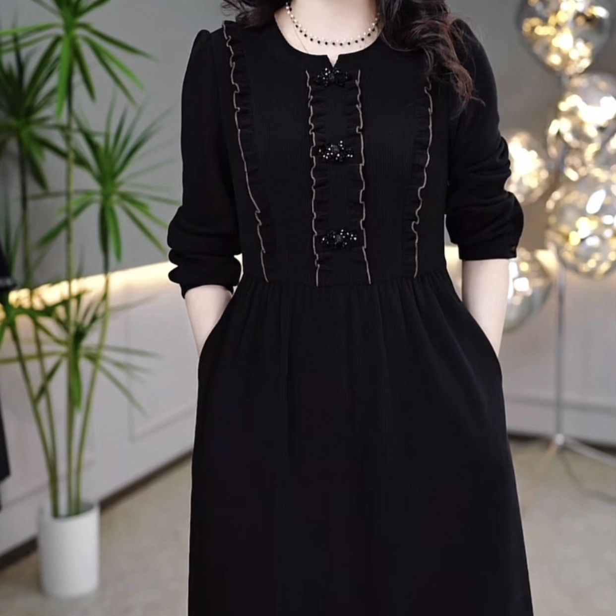 雪尼爾絨連衣裙2023新款女裝秋冬加厚顯瘦長袖遮肉時尚中長款裙子