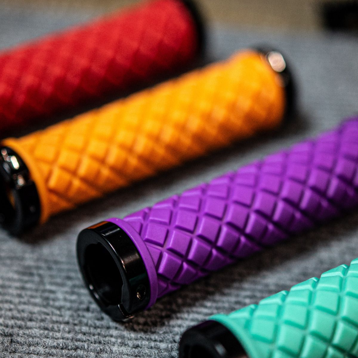 Manopole mtb antiscivolo con bloccaggio in alluminio_voghion.com
