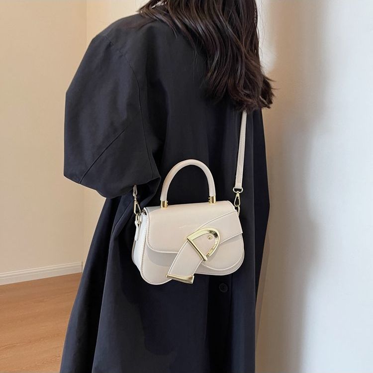 This Year's Trendy Niche Design 2024 New Women's Crossbody Fashionable Super Popular Handheld Small Square Bags_voghion.com