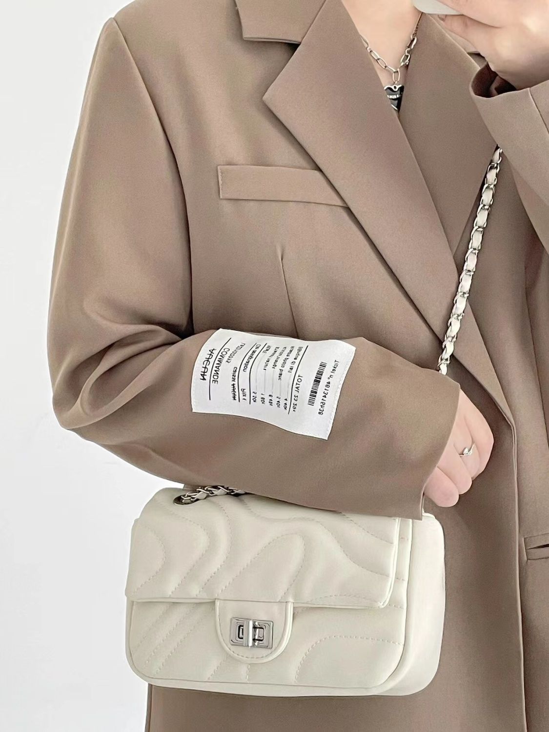 今年流行包包新款小香风绣线链条包精致锁扣百搭单肩斜挎小包