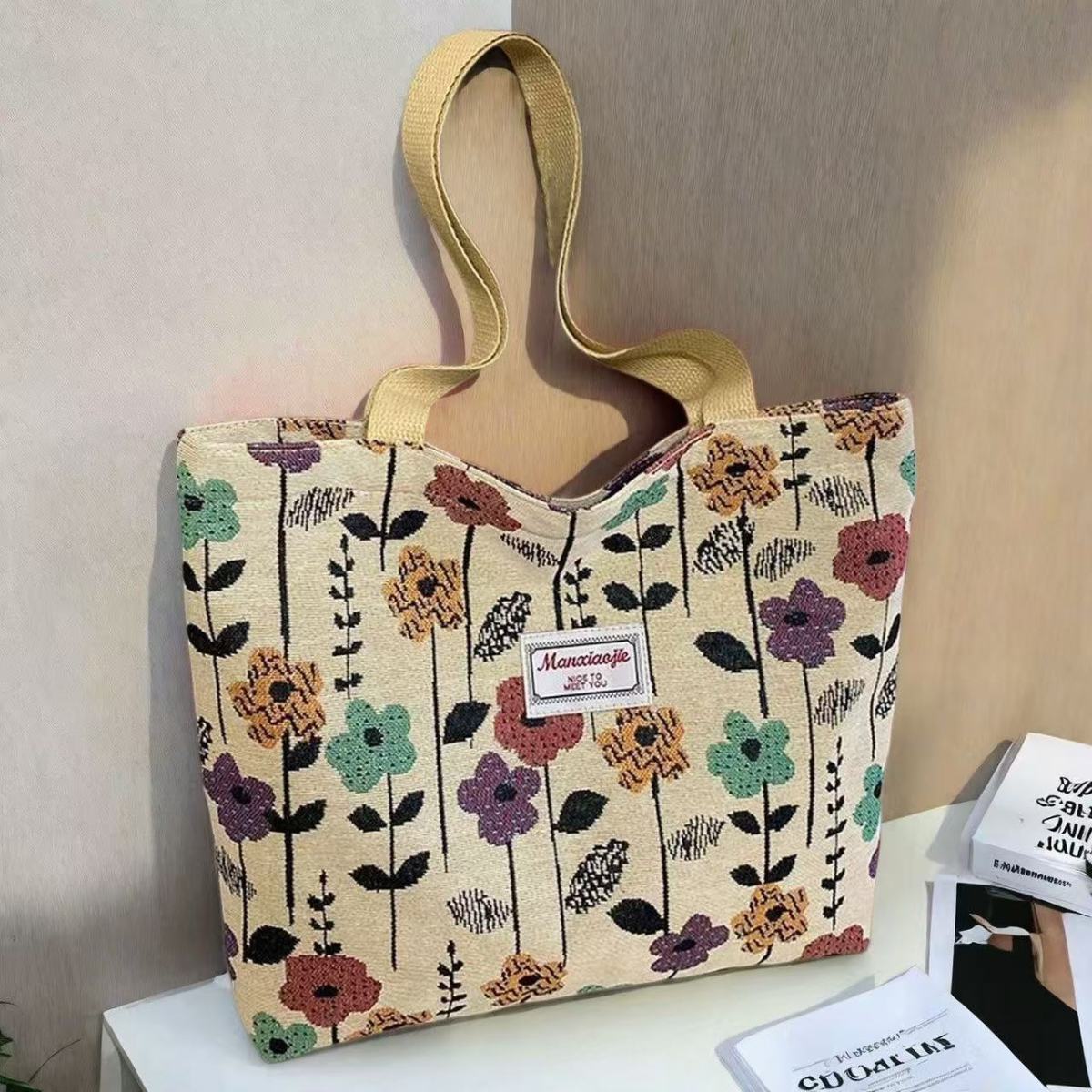 Canvas Tote Bag Large Capacity Shoulder Bag For Women Commuter_voghion.com