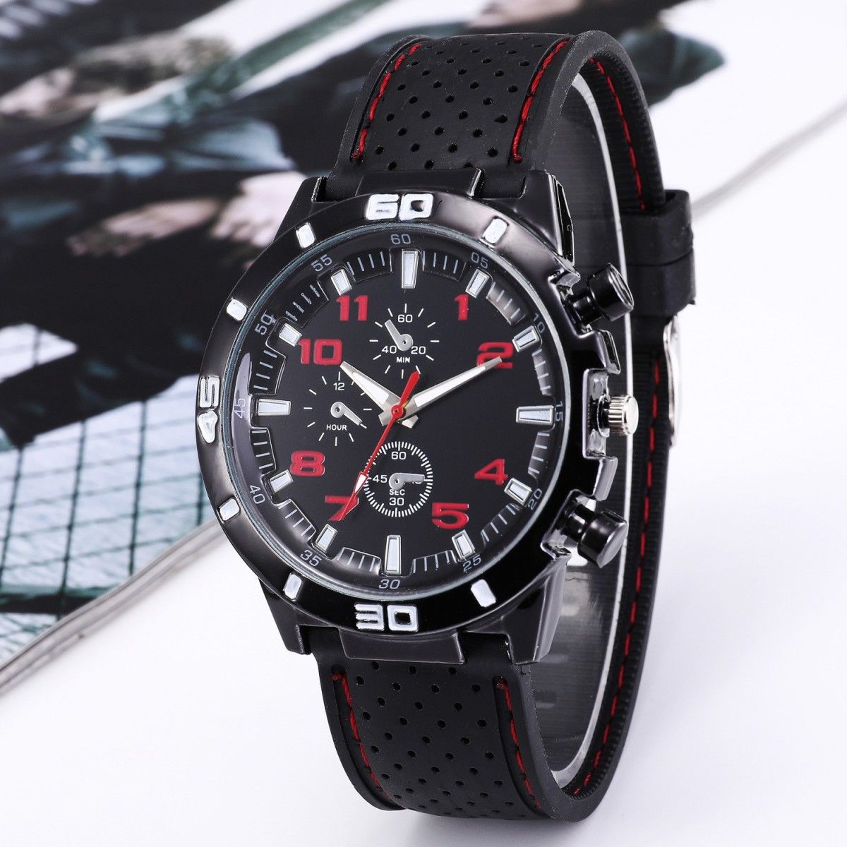 Men's Analog Quartz Watch With Stitched Design Fashionable Style_voghion.com