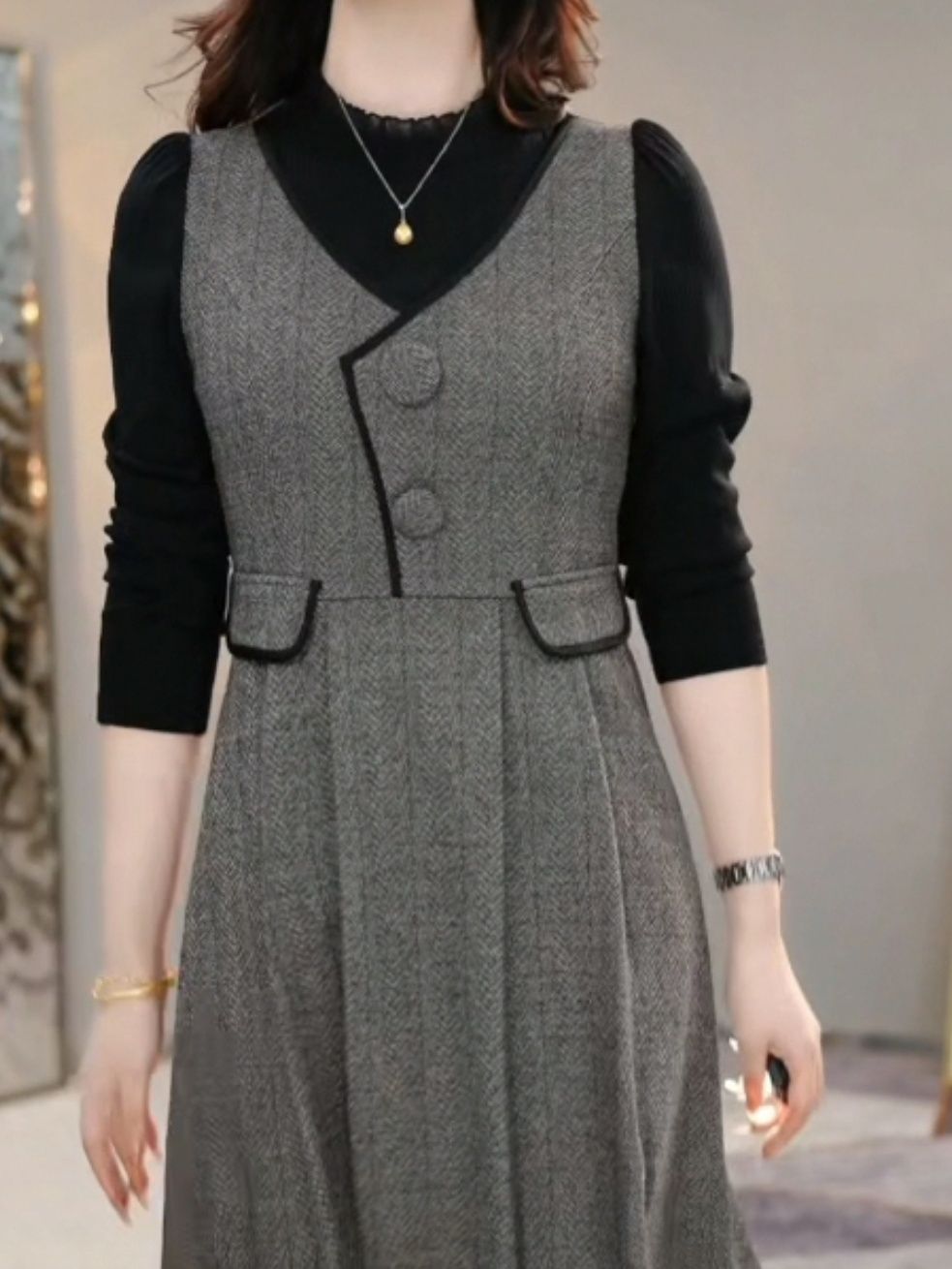 高端磨毛精紡呢子假兩件連衣裙女2023外穿奢華顯瘦加厚中長裙子女