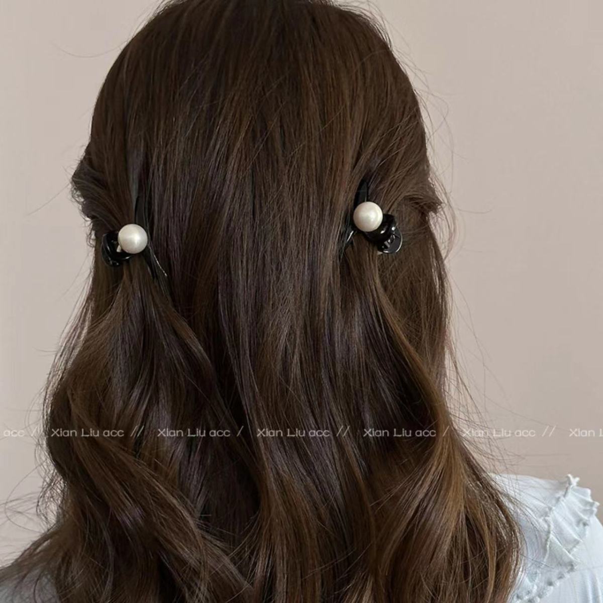 Pinza per capelli in velluto con perle elegante accessorio_voghion.com
