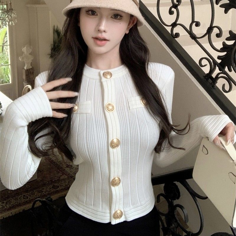 Xiaoxiangfeng short knitted cardigan jacket for women spring 2024 new French style niche western style long-sleeved top trend