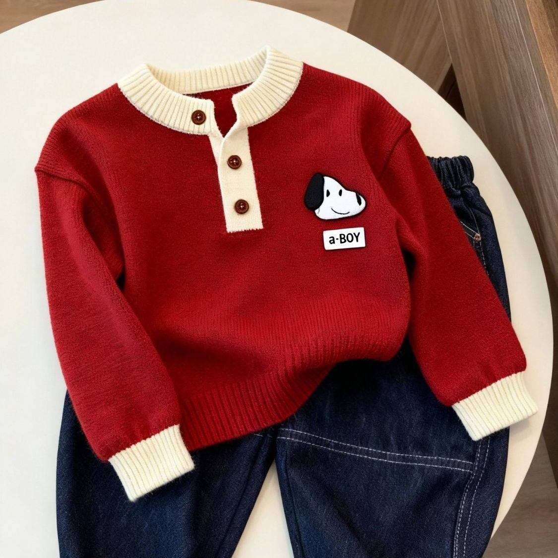 Kinderpullover mit Cartoon-Hundemotiv, modisches Herbst-/Winteroutfit, stylische rote Strickware für Jungen und Mädchen_voghion.com