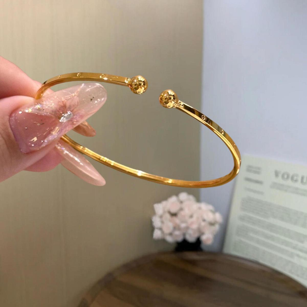 [Plain Pattern Bangle] New Niche Smooth Plain Bangle Bracelet For Women, Versatile, Light Luxury, Simple, Elegant, And_voghion.com