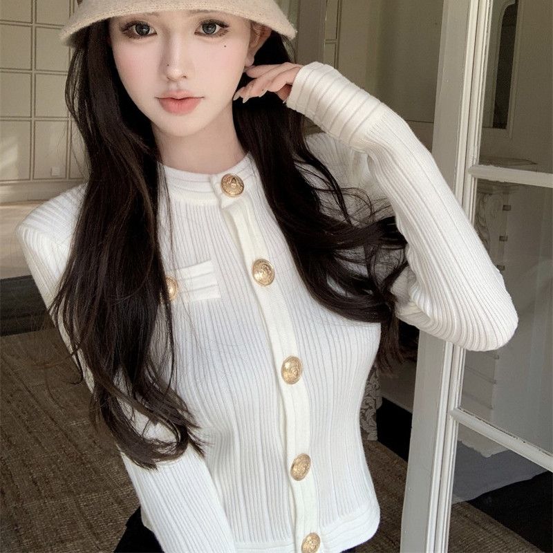 Pure desire style Xiaoxiang short coat for women with metal buckles autumn and winter knitted sweater cardigan bottoming shirt slimming western style versatile sweater