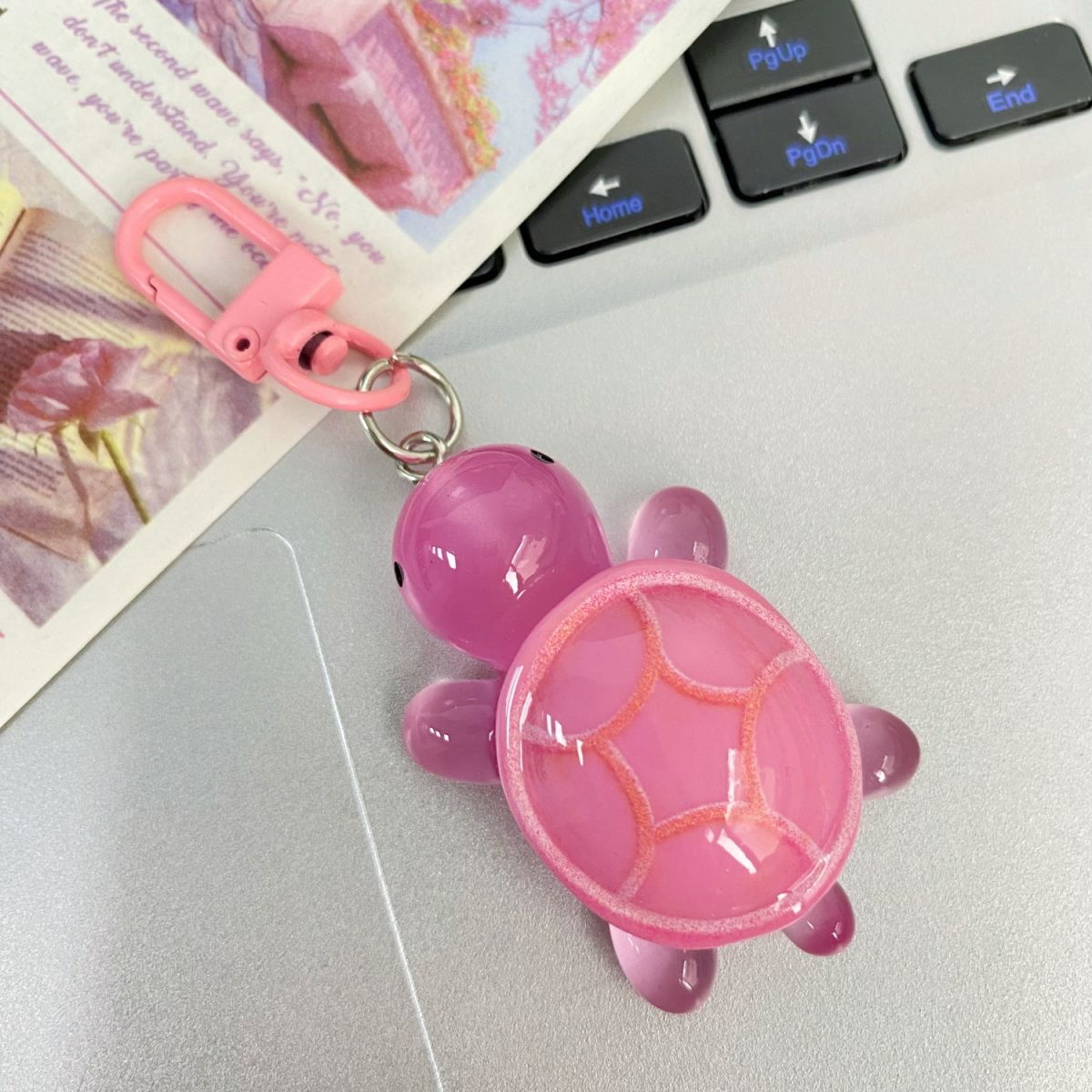 Luminous Turtle Keychain For Bags And Backpacks Sweet Gift_voghion.com