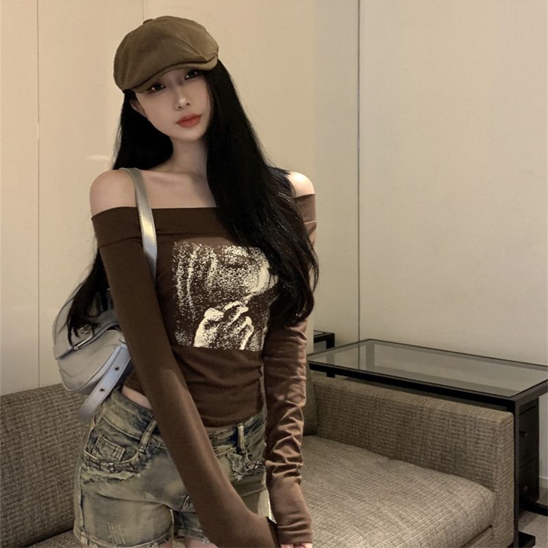 One-shoulder brown printed long-sleeved T-shirt for women in autumn American retro hottie style slim short bottoming shirt top