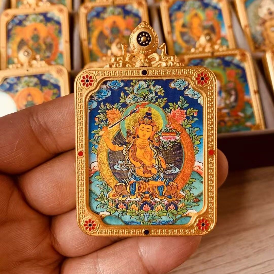 Buddha Hand Sculpture Deity Statue 4
