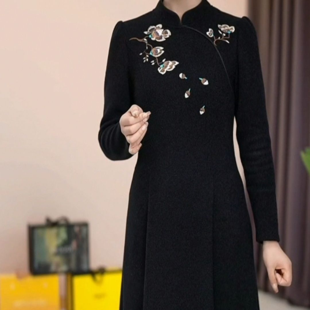 磨毛復古刺繡改良旗袍2023秋冬新款媽媽裝貴氣顯瘦古風禮服連衣裙