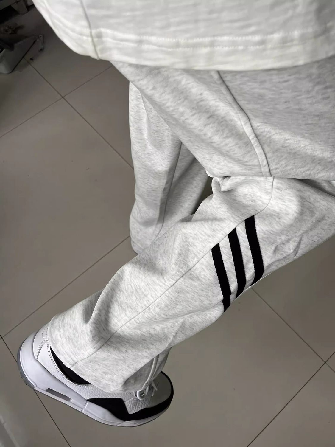 花灰色重磅衛褲潮牌女款美式hiphop三槓褲子直筒休閒側條紋彎刀褲