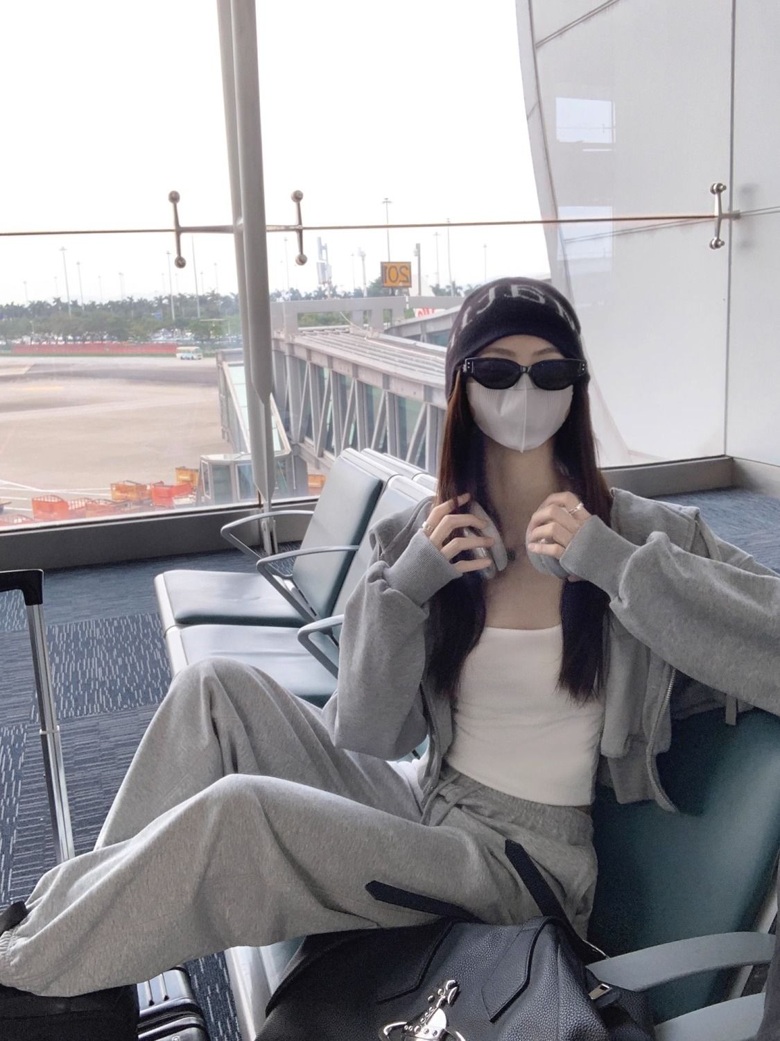 復古灰色短款衛衣女春秋薄款寬鬆連帽套頭上衣長袖高腰拉鏈開衫