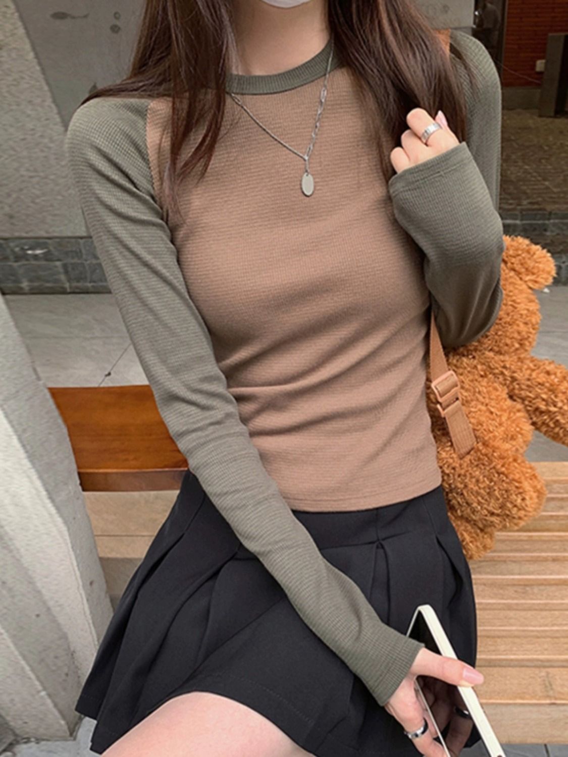 甜酷辣妹拼色插肩長袖打底衫圓領T恤女秋季設計感別致短款bm上衣