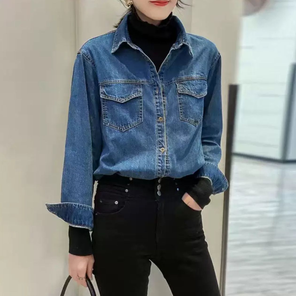 牛仔襯衫女外穿2024年新款春裝港風藍色疊穿復古寬鬆長袖襯衣外套