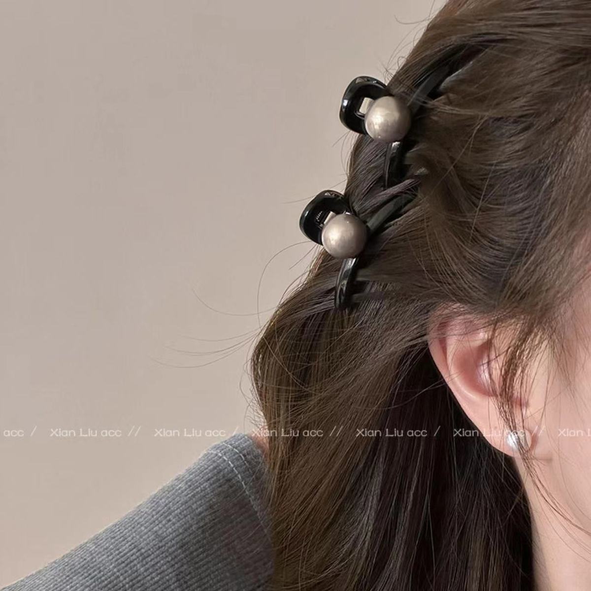 Pinza per capelli in velluto con perle elegante accessorio_voghion.com