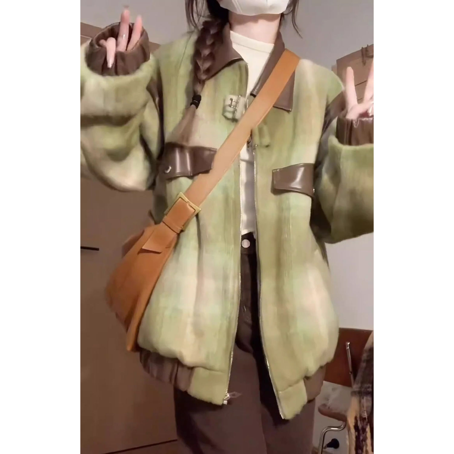 American retro green and brown plaid woolen jacket for women with design stitching leather collar and lapel winter warm and thickened jacket