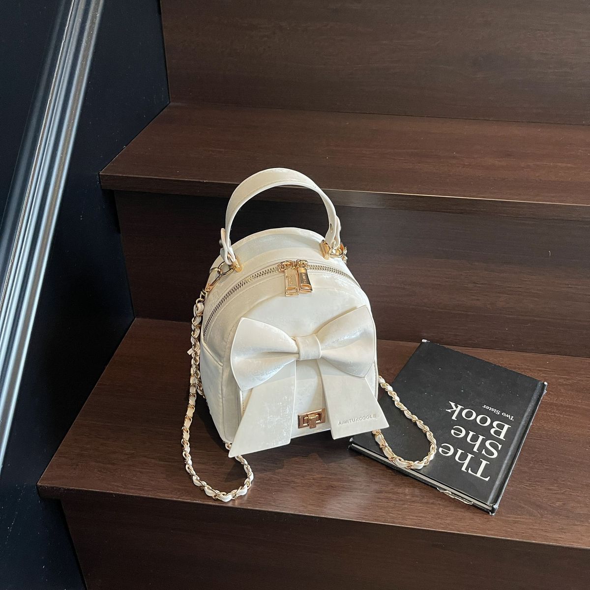 Amy Rabbit Women's Backpack Stylish Versatile Casual Handbag_voghion.com