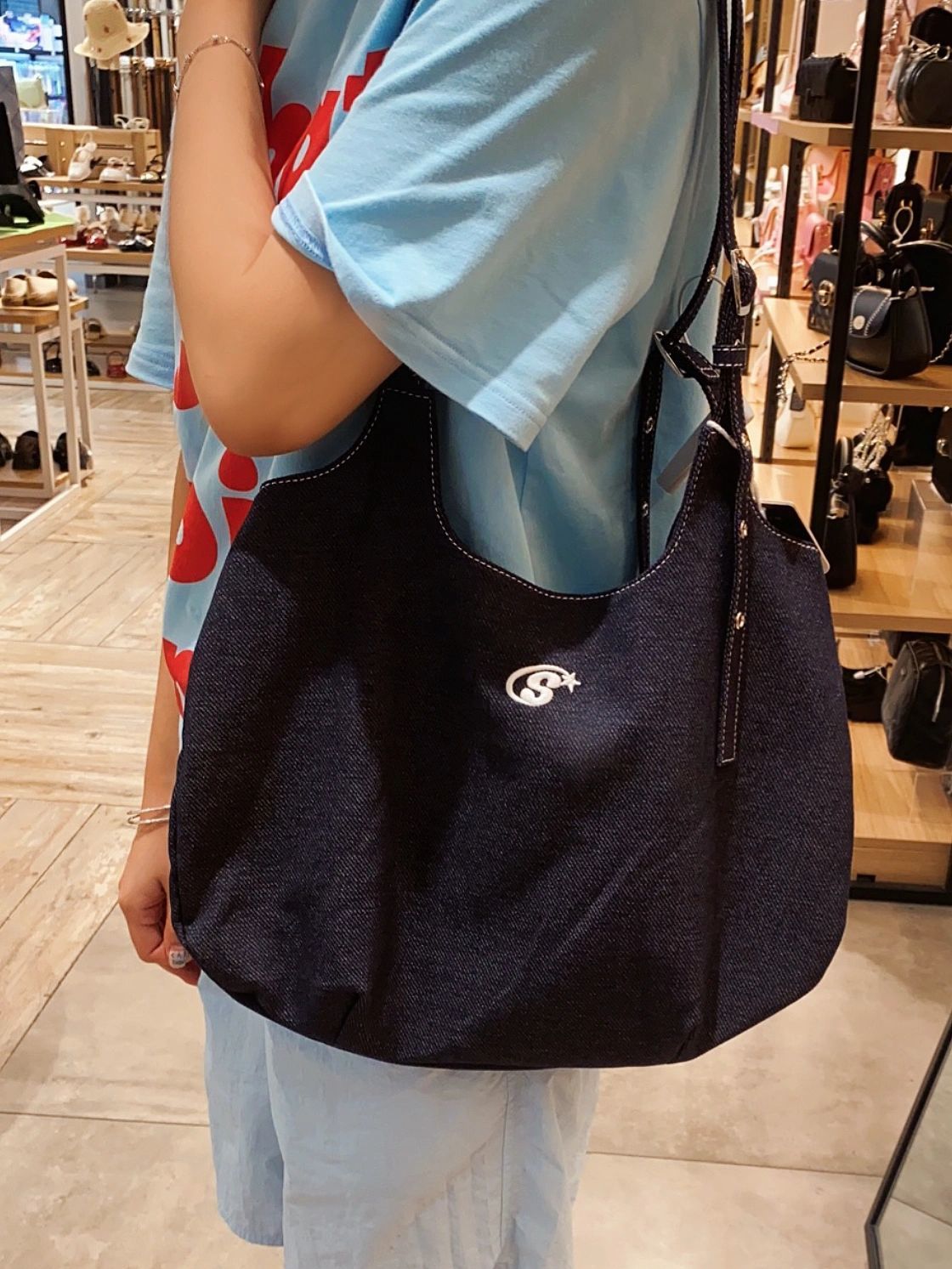 昭尚女包  托特包女2023美式運動包包復古牛仔大容量單肩包挎包女