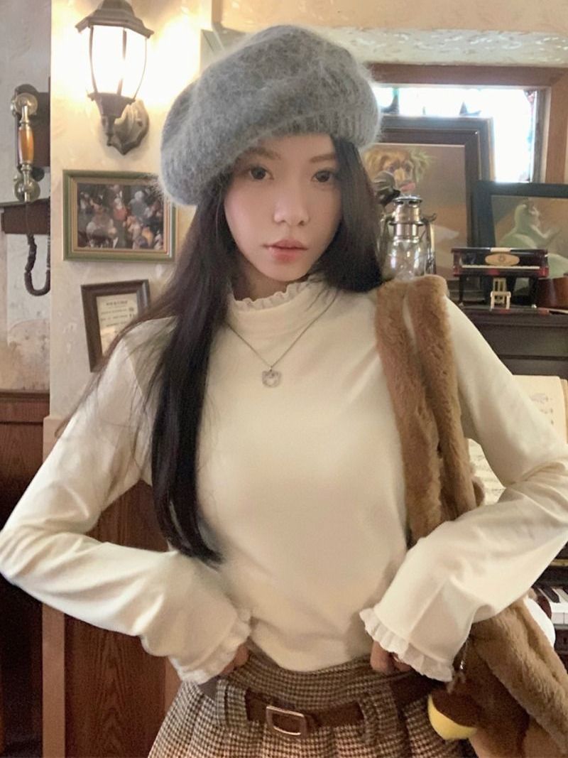 蕾絲花邊拼接長袖半高領T恤女裝冬季修身打底衫百搭上衣