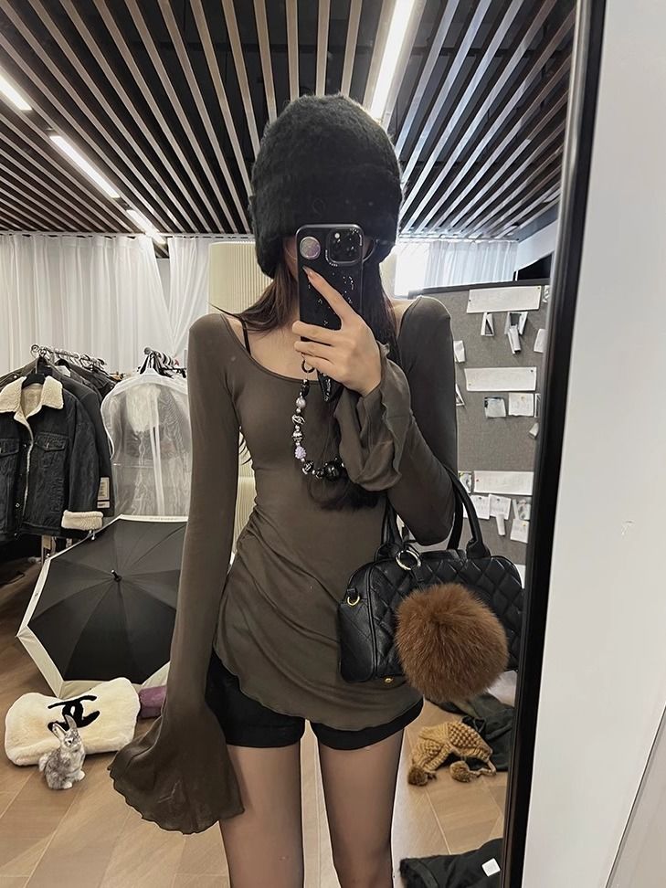 純欲復古風喇叭袖性感透視打底衫女秋冬設計感修身顯瘦內搭上衣女