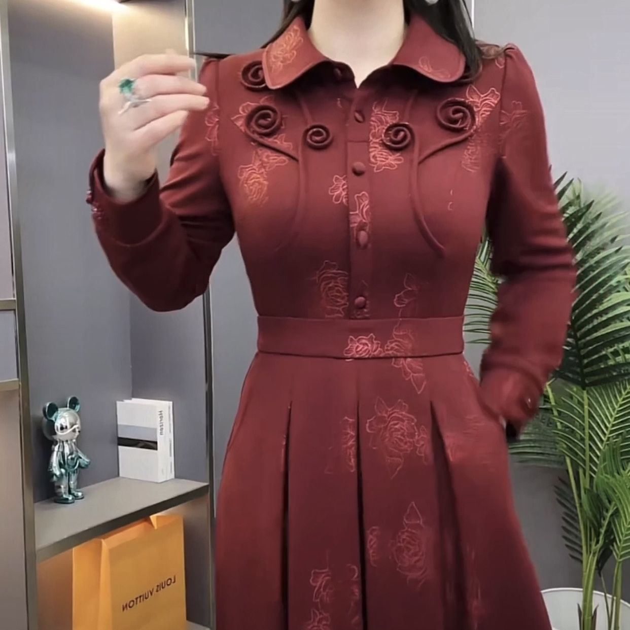 高檔婚宴磨毛精紡連衣裙2024新款春季洋氣顯瘦提花改良版旗袍裙子