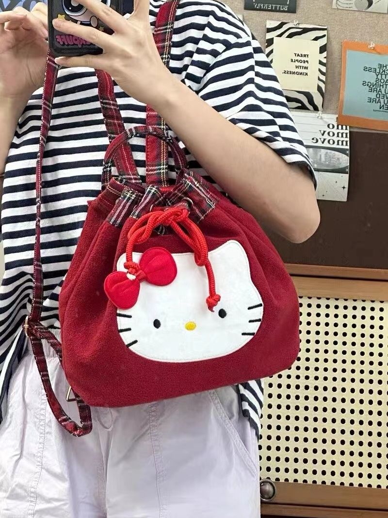 麻豆女神原創日系可愛Hellokitty復古格子毛絨雙肩包學院聖誕背包