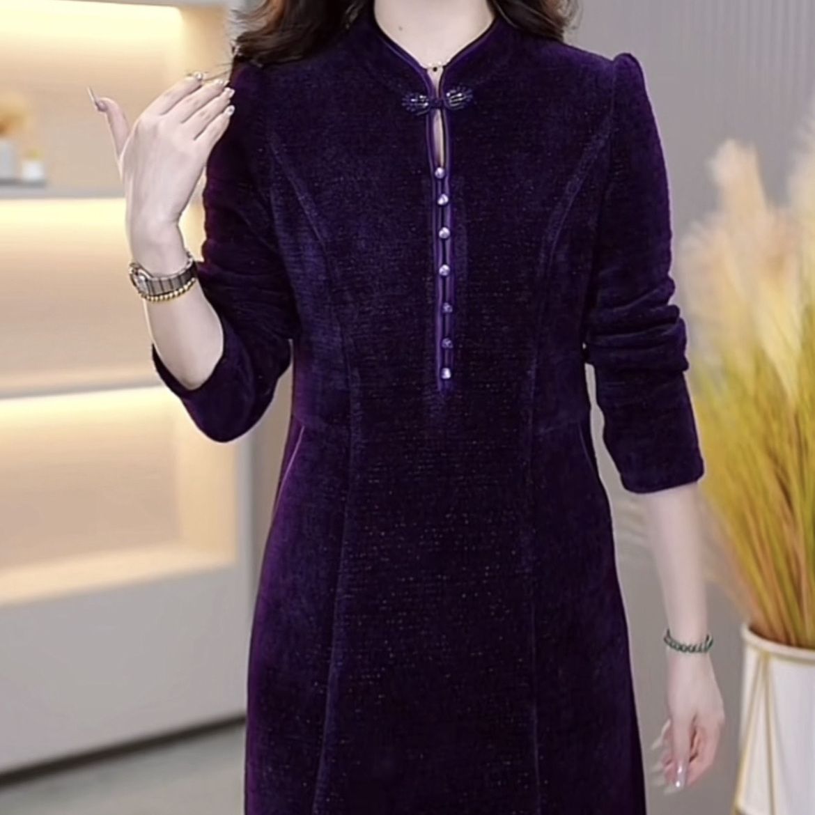 太妃絨改良版旗袍連衣裙高檔婚宴女2023新款秋冬媽媽國風禮服裙子