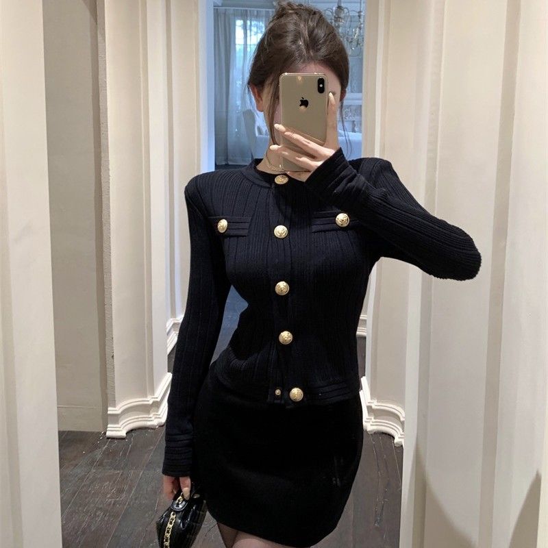 Xiaoxiangfeng short knitted cardigan jacket for women spring 2024 new French style niche western style long-sleeved top trend