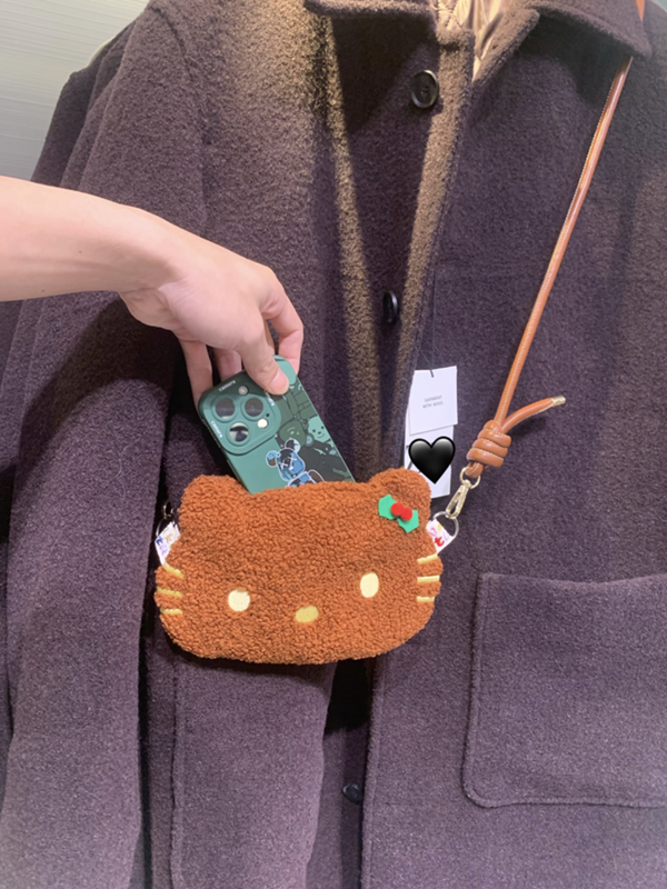 Autumn and winter new high-looking Kitty cute retro crossbody storage coin purse plush velvet bag headphone bag