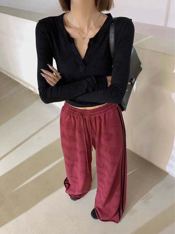 正肩德絨V領長袖T恤女秋冬季修身顯瘦內搭辣妹簡約打底衫保暖上衣
