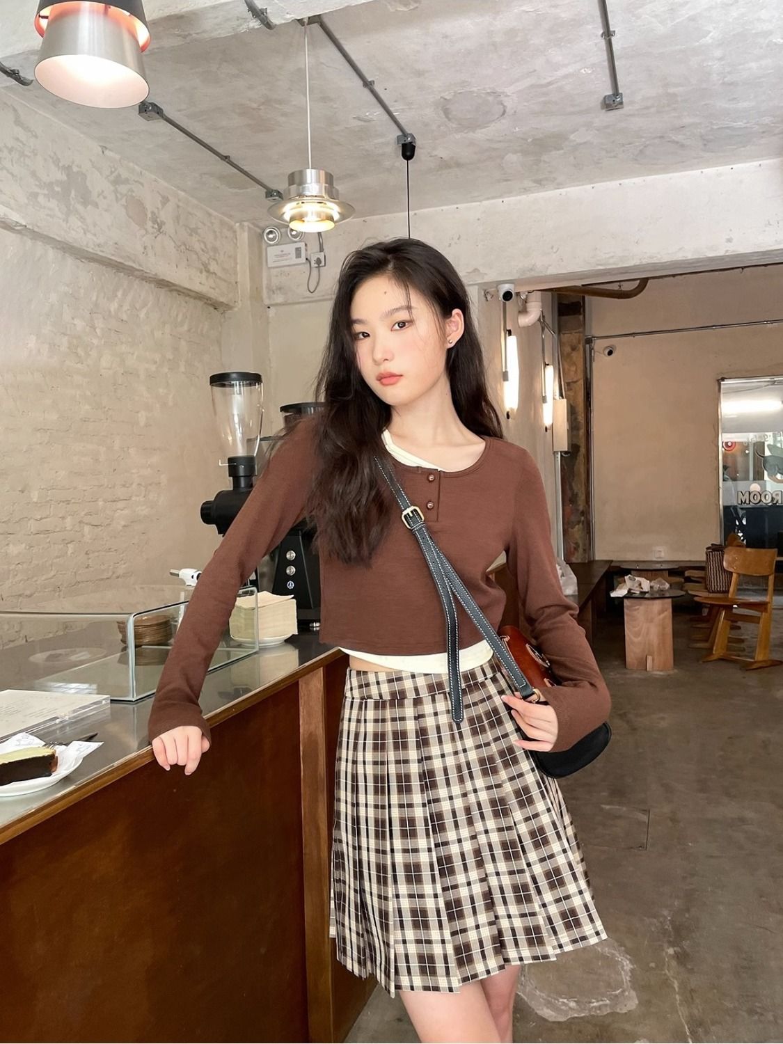 設計感假兩件撞色長袖t恤女2023秋冬打底衫新款別致修身短款上衣