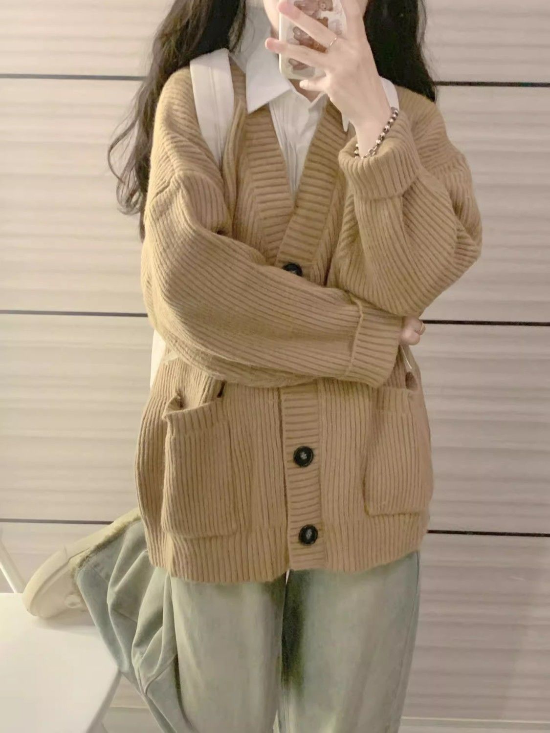 American college style cardigan sweater for women oversize autumn and winter style high-end V-neck loose knitted jacket