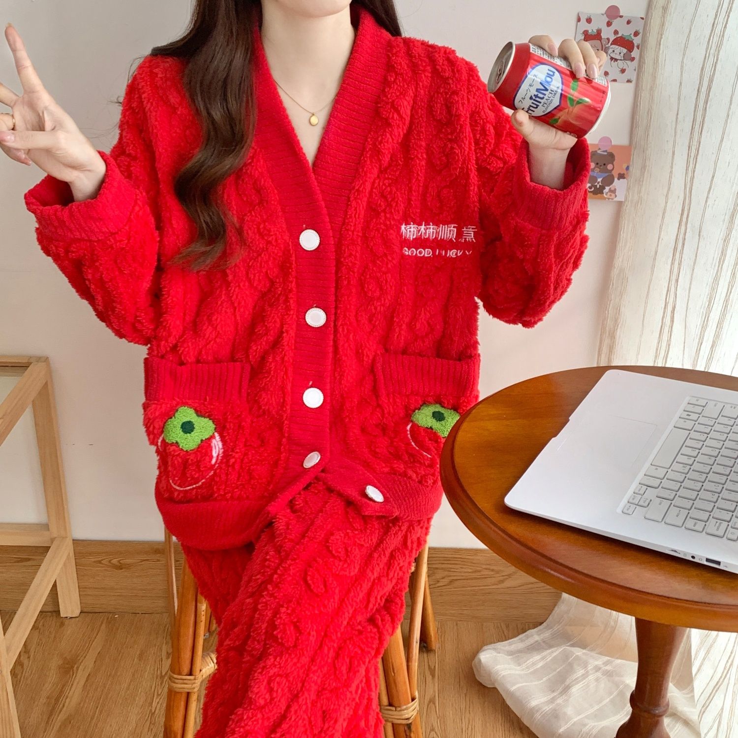 小香風紅色珊瑚絨睡衣女款秋季冬天加毛絨加厚法蘭絨聖誕節家居服