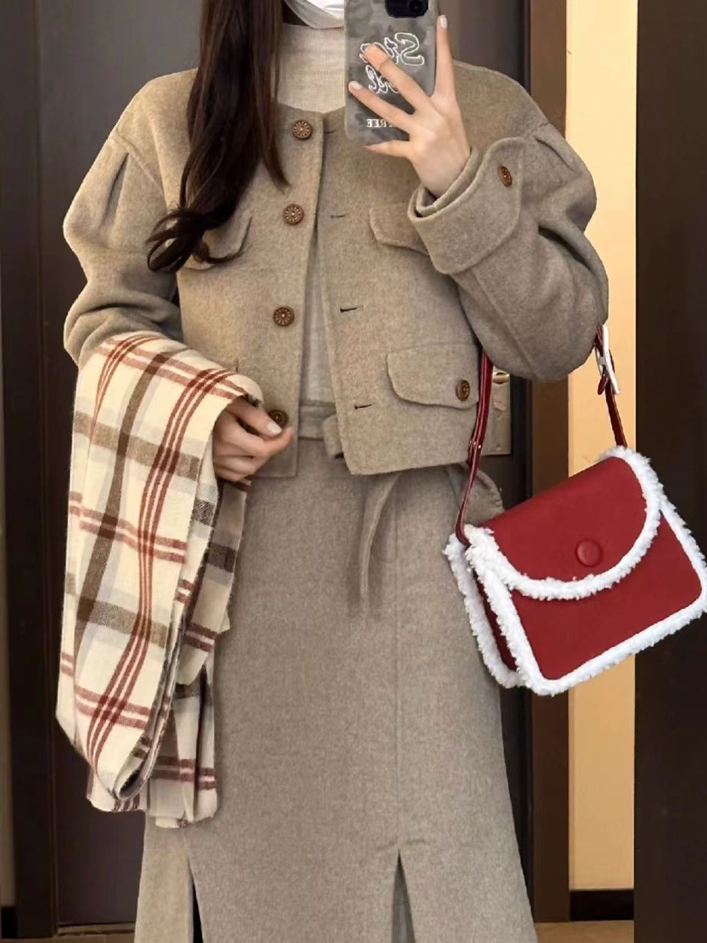 高級貴婦感羊羔毛拼接包包女2023新款秋冬斜挎包甜美單肩包小方包