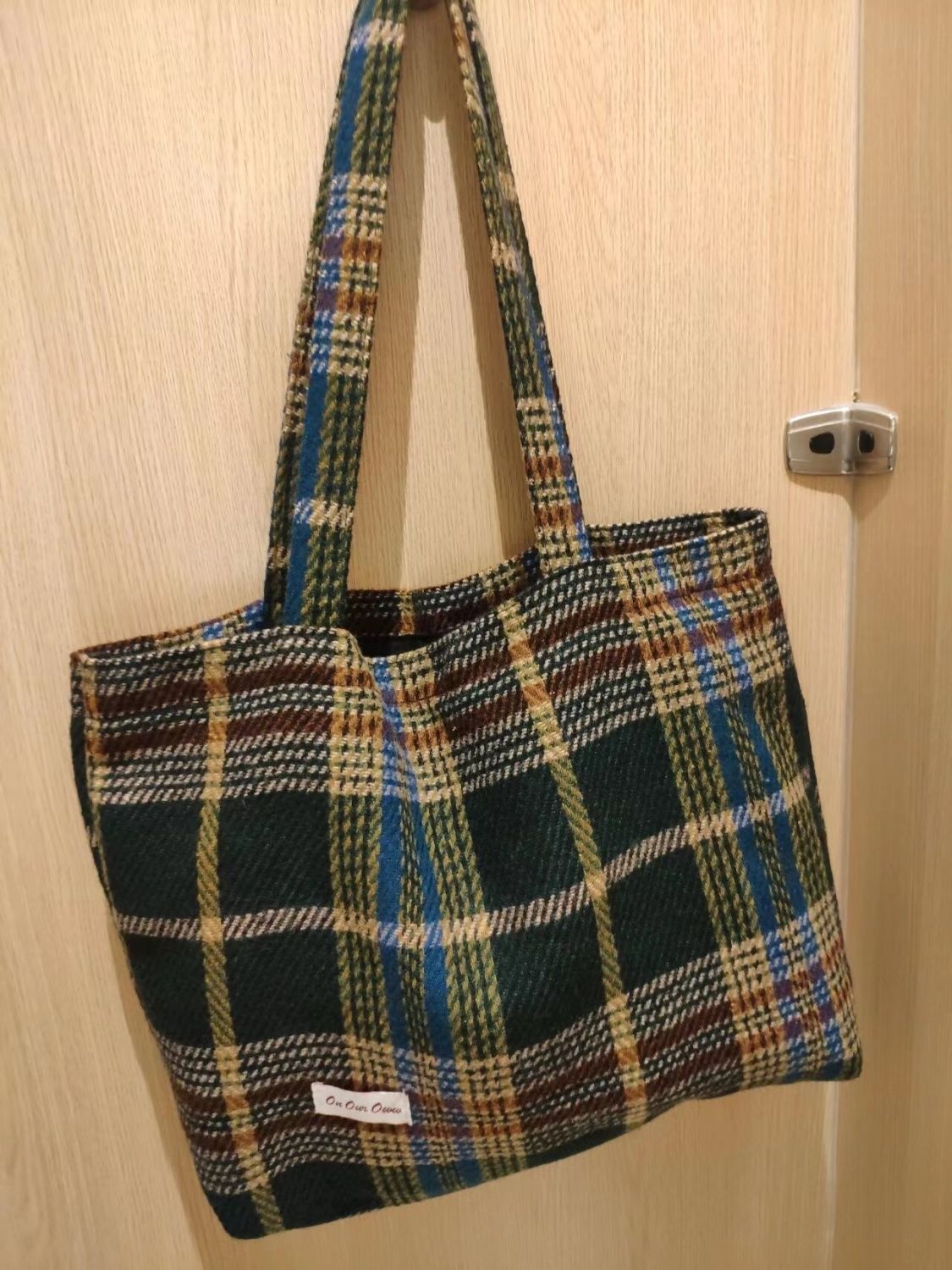 Xiaohongshu's same style retro woolen mixed color woven shoulder bag, lazy style, simple and versatile ladies' hand tote bag