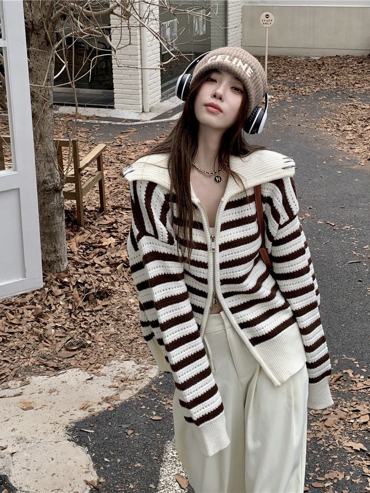 French large lapel striped zipper sweater jacket for women in autumn and winter high-end retro loose lazy style knitted cardigan